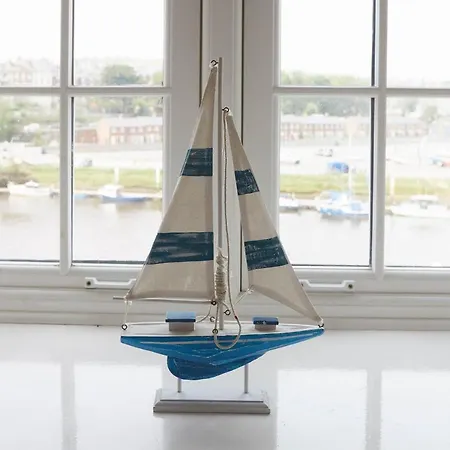 Host & - Seal Watch Apartment
