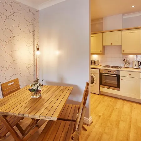 Host & - Seal Watch *